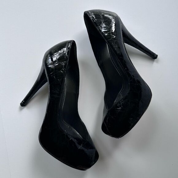 Stuart Weitzman Crocodile Embossed Black Patent Leather Peep Toe Pump Size 7 - Picture 14 of 16
